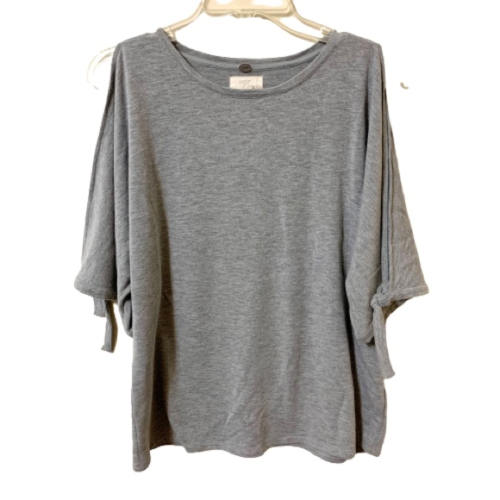 Cupio Cold Shoulder Top/Blouse - Gray - Size Medium